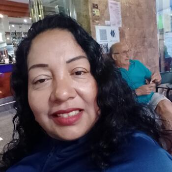 Nanny in Águilas: Dolly