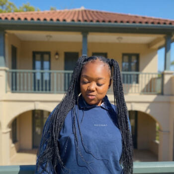 Babysitter Soshanguve: Momo