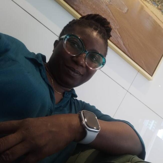 Babysitter in Abu Dhabi: Adebola