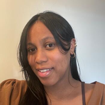 Babysitter Saint-Priest: Nadia