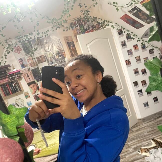 Babysitter in Rennes: Liza