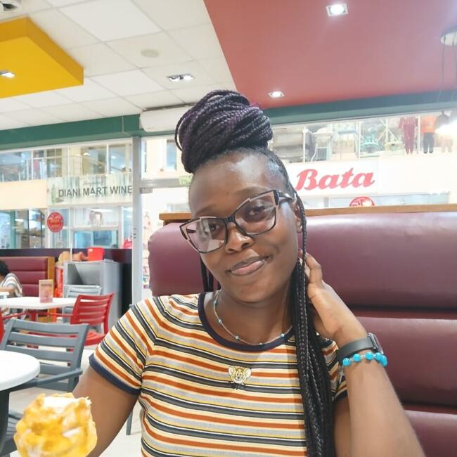 Babysitter in Mombasa: Teckla
