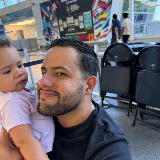 Babysitting job in North Miami Beach: Hugo