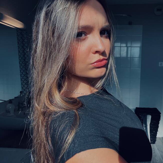 Babysitter in Peyzieux-sur-Saône: Jade