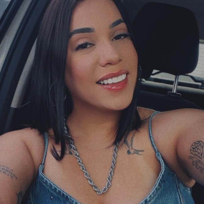 Emprego de babá em Schroeder: Ana