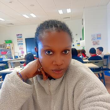 جليسة أطفال في الدوحة: Anita