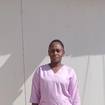 Babysitter Al Rayyan: Mary