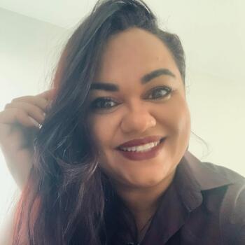 Babá em Contagem: Débora