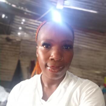 Nanny in East London: Avie