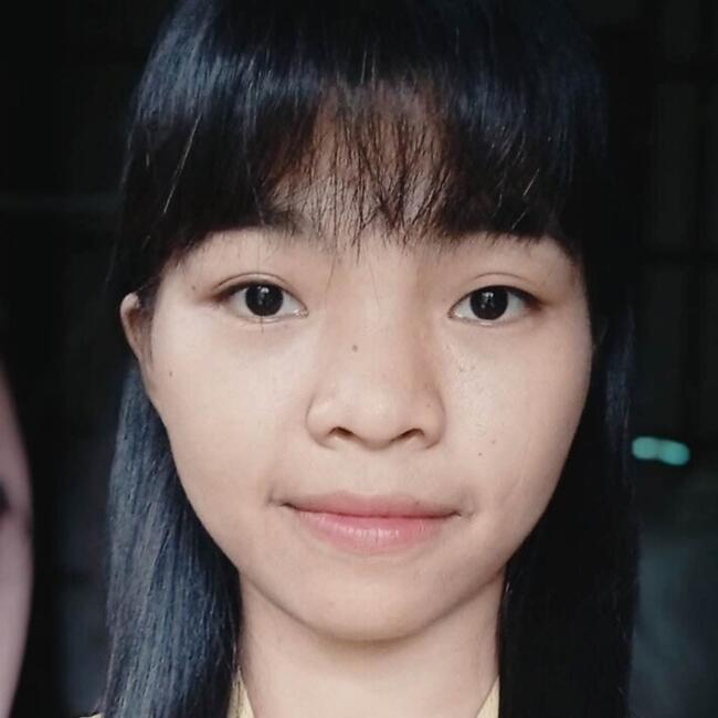 Babysitter in Bangkok: Julia