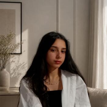 Babysitter in Vienna: Larisa-Georgiana
