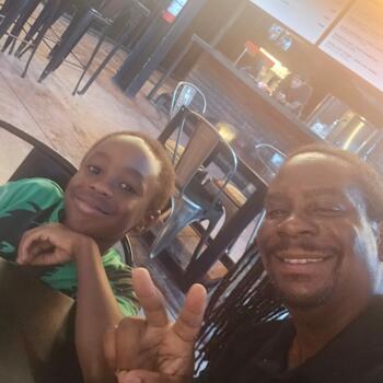 Nanny job in Hermosillo: babysitting job Lee Jackson