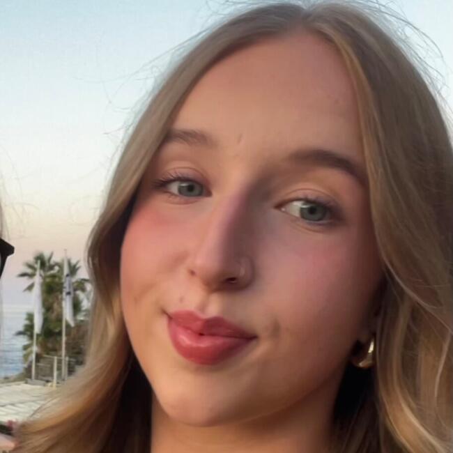 Babysitter in Bournemouth: Olivia