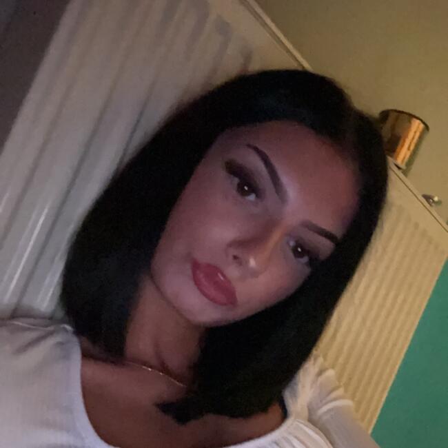 Babysitter in Charleroi: Enola