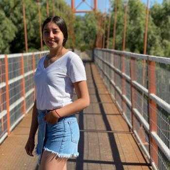 Niñera en San Clemente: Javiera