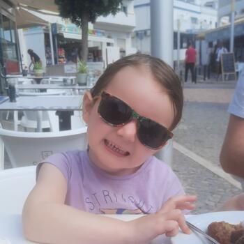 Trabalho de babysitting em Albufeira: Trabalho de babysitting Nanci
