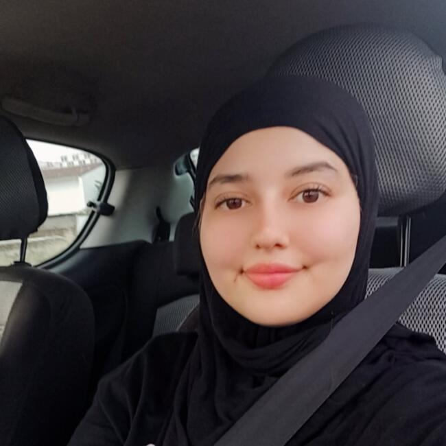 Babysitter in Bayonne: Farah