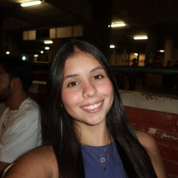 Babysitter in Contagem: Amanda