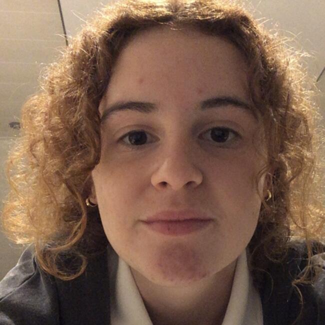 Babysitter in Bruges: Charlotte