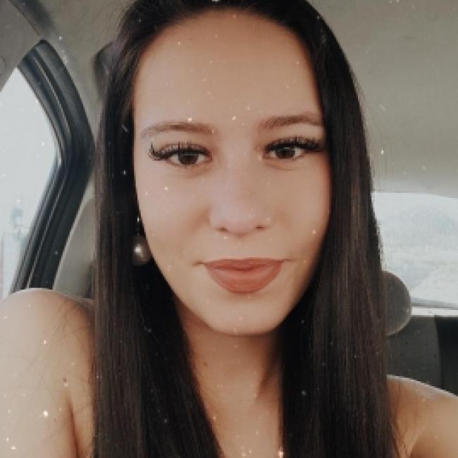 Babysitter in Almada: Carolina