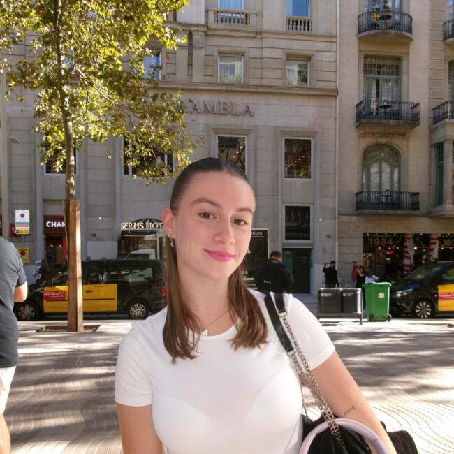 Canguro en Sant Adrià de Besòs: Paula