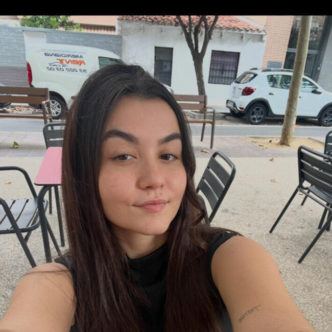 Babysitter in Cornellà de Llobregat: Iris