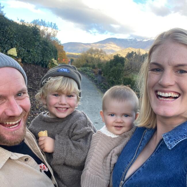 Trabalho de babysitting em Wanaka: Tim