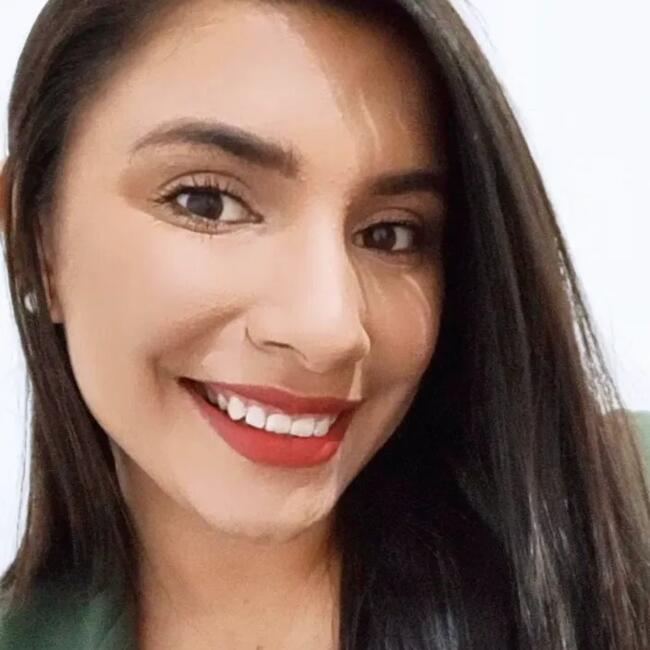 Babá em Sengés: Laila