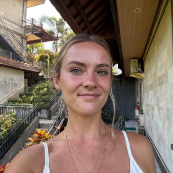 Babysitter in Florence: Acacia