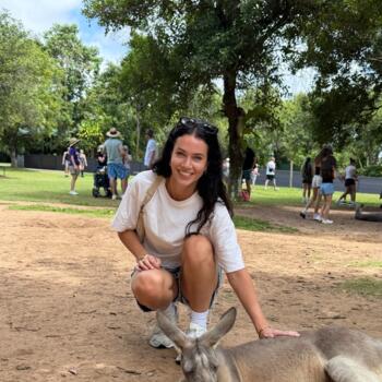 Babysitter em Gold Coast: Chloe