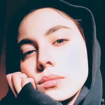 Babysitter in Nantes: Aya