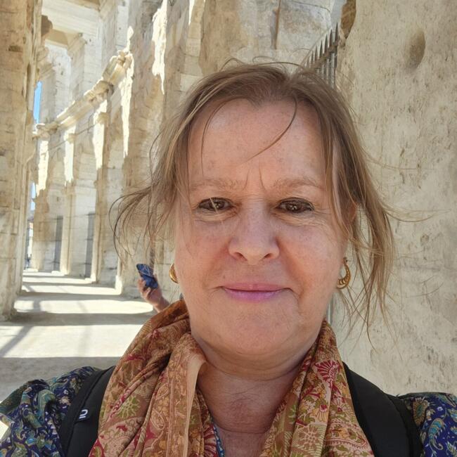 Babysitting job in Guimarães: DOMINIQUE