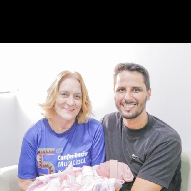 Emprego de babá em Porto Velho: Emerson