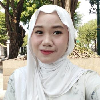 Babysitter Bandung: Aulia