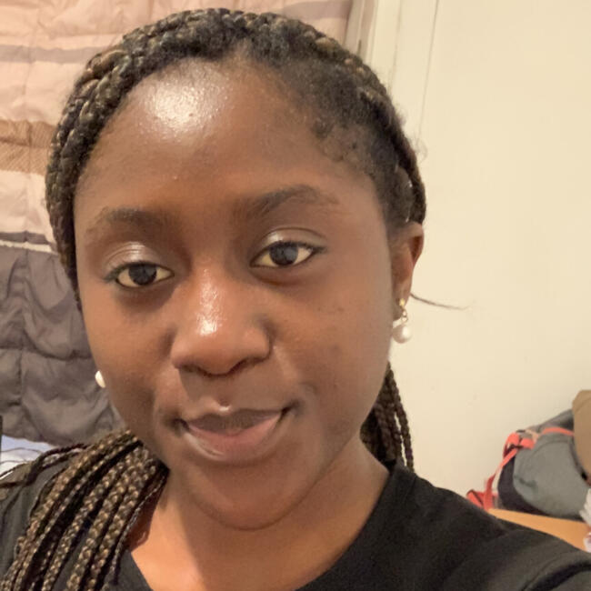 Babysitter in Châteauroux: Valeria