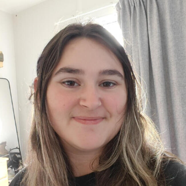 Babysitter in Napier City: Kayla