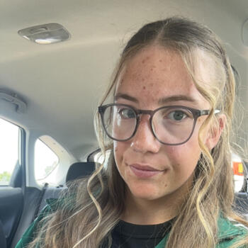 Babysitter in Moyne: Phoebe