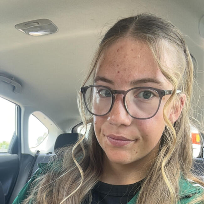 Babysitter in Moyne: Phoebe