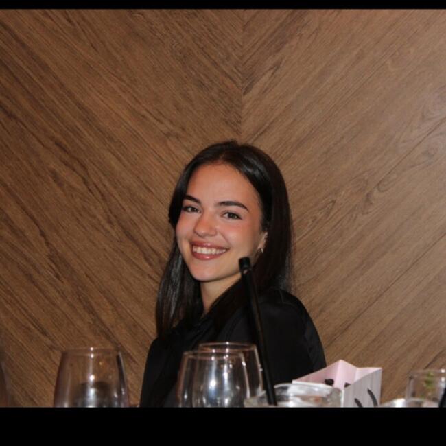 Babysitter in Lisbon: Ruxanda