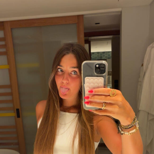 Babysitter in Monts: Elsa