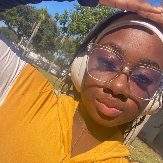 Babysitter in Deerfield Beach: Annakay