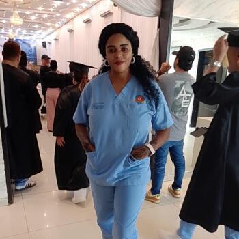 مربية أطفال الرياض: Lilian