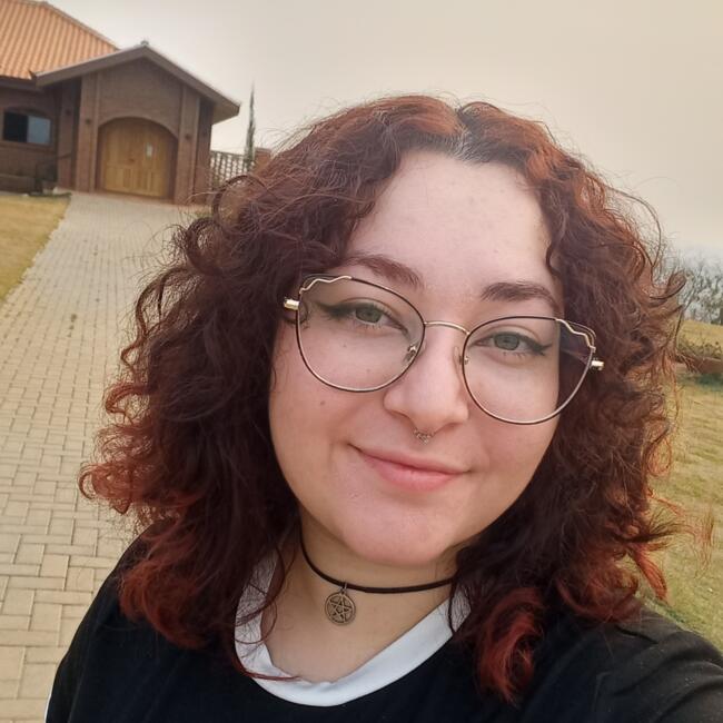 Babysitter in Marília: Vitória