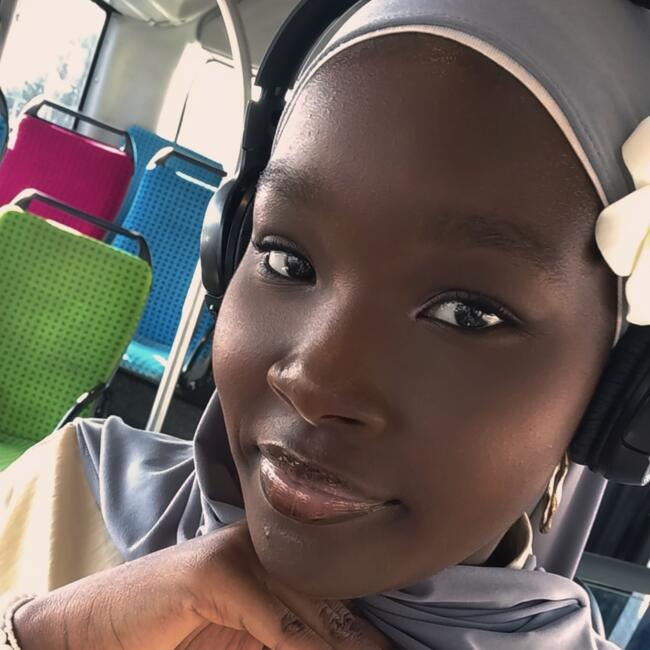 Babysitter in Bussigny: Adama