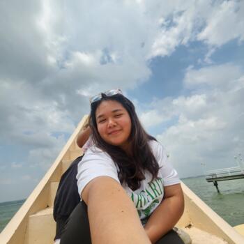Babysitter in Singapore Island: Nur Khairiyah