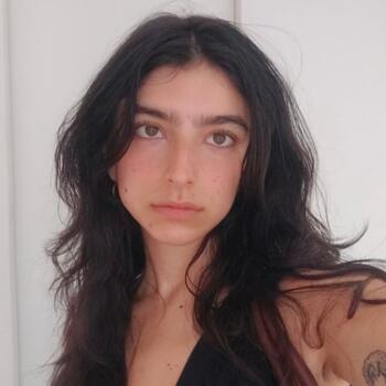 Babysitter in Montreuil: Vera