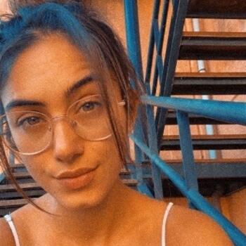 Babysitter em Faro: Deborah