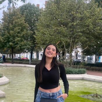Niñera en Lyon: Nour