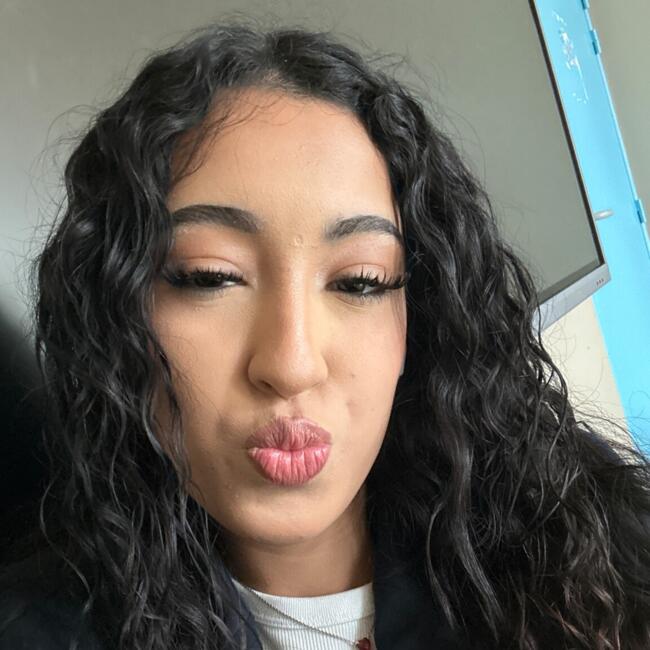 Babysitter in Paris: Aïda
