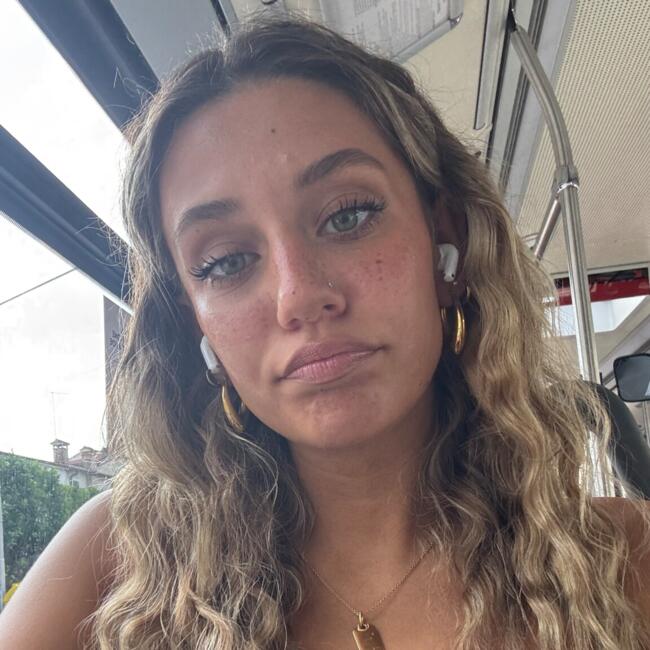 Babysitter in Vicenza: Giulia